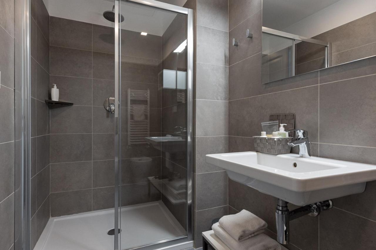 Oneweek Gaeta Suites And Apartments Bagian luar foto