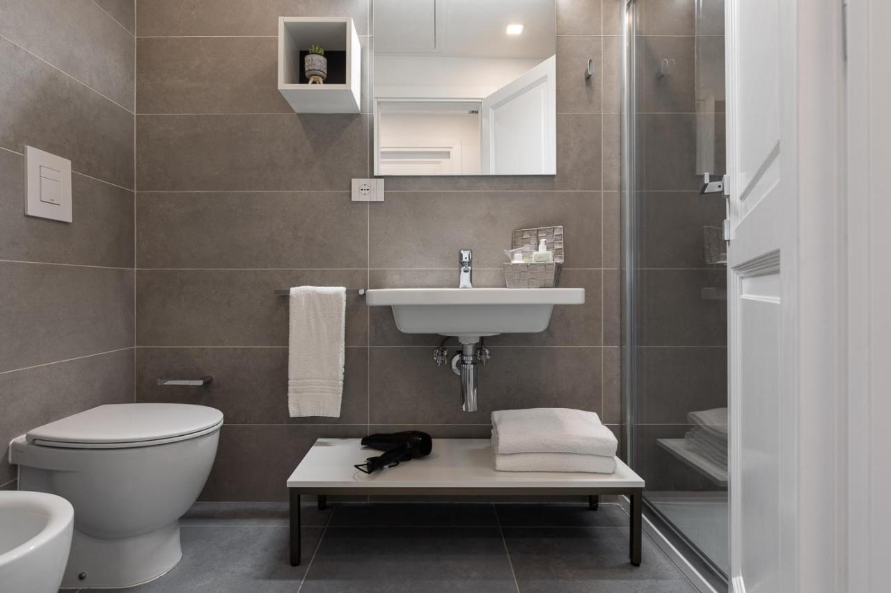 Oneweek Gaeta Suites And Apartments Bagian luar foto