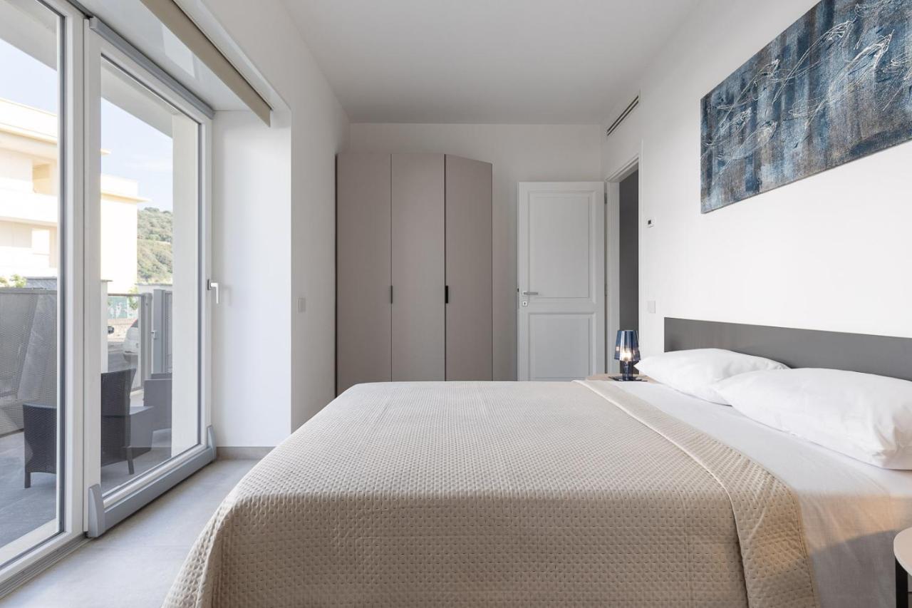 Oneweek Gaeta Suites And Apartments Bagian luar foto