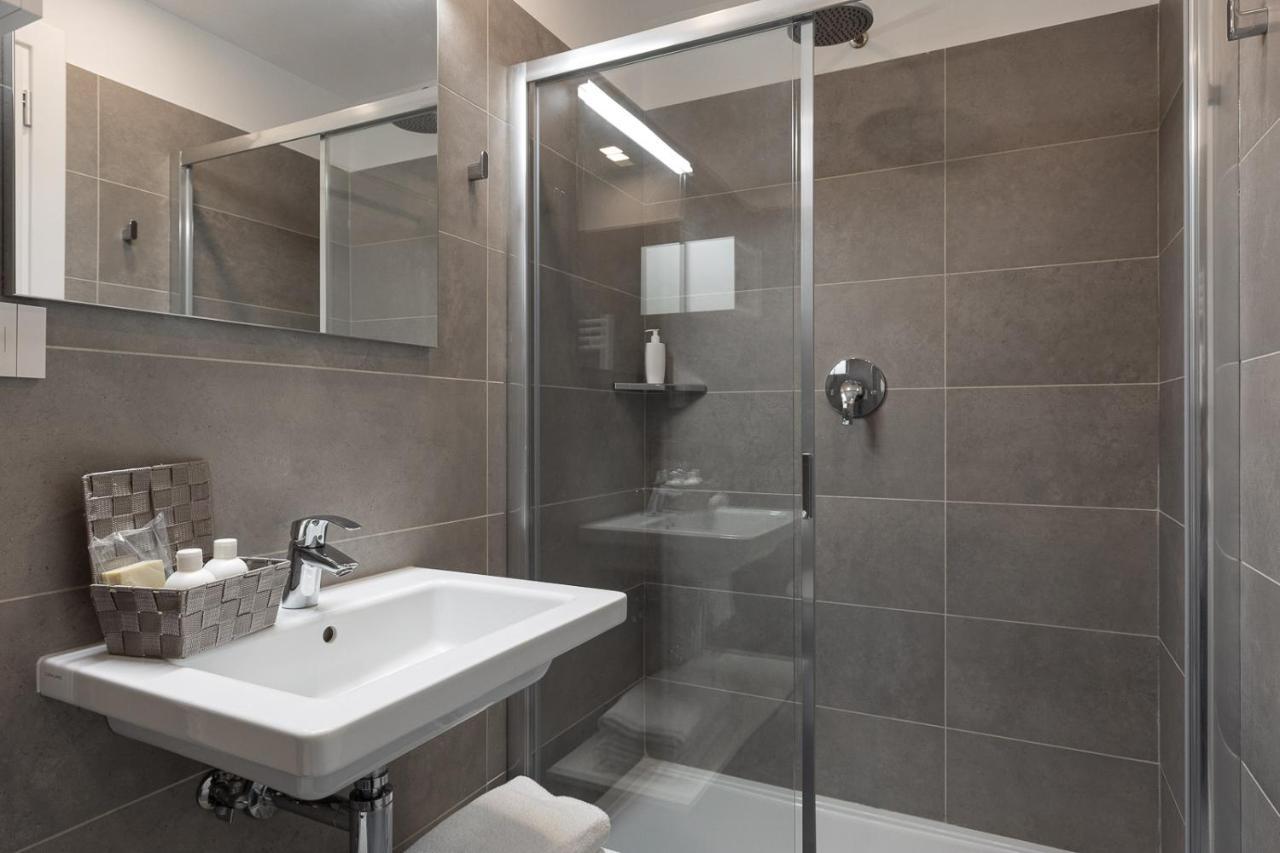 Oneweek Gaeta Suites And Apartments Bagian luar foto