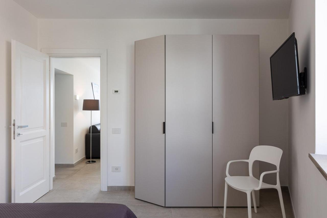 Oneweek Gaeta Suites And Apartments Bagian luar foto